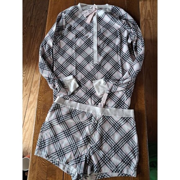 NWT Victoria Secret Plaid Pajama Set Med Shorts Button Front Pink - Picture 1 of 3